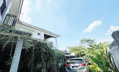 Jual Rumah Mewah di Puncak Trawas Mojokerto Dekat Alun-Alun Trawas, Rustic Market