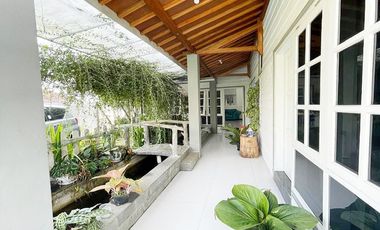 Jual Rumah Mewah di Puncak Trawas Mojokerto Dekat Alun-Alun Trawas, Rustic Market