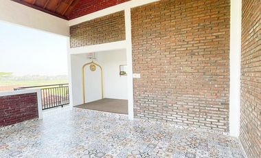 Jual Rumah Mewah di Puncak Trawas Mojokerto Dekat Alun-Alun Trawas, Rustic Market