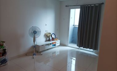 Dijual / Disewakan Apartemen Roseville Soho BSD City Tangerang Selatan Semi Furnished Bagus Nyaman Strategis