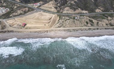 Terreno frente al mar de Venta en Manta zona sur