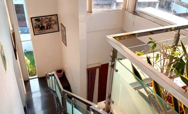 Rumah Mewah Halaman Luas dekat Jalan Magelang