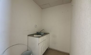 RENTA ESPACIOSA OFICINA EN INTERLOMAS EDIFICIO PHILLIPS