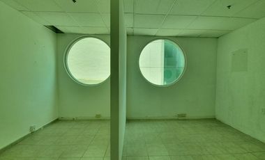 RENTA ESPACIOSA OFICINA EN INTERLOMAS EDIFICIO PHILLIPS