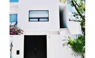 Hermosa casa boutique de 3 recámaras en Tulum centro.