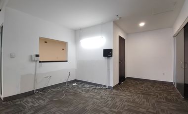 Renta oficina amplia en Santa Fe, con sala de juntas y 10 lugares de estacionamiento. !MANTENIMIENTO INCLUIDO!