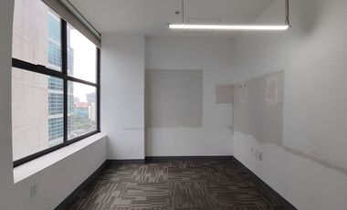 Renta oficina amplia en Santa Fe, con sala de juntas y 10 lugares de estacionamiento. !MANTENIMIENTO INCLUIDO!