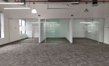 Renta oficina amplia en Santa Fe, con sala de juntas y 10 lugares de estacionamiento. !MANTENIMIENTO INCLUIDO!