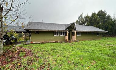 OPORTUNIDAD Se vende casa con parcela en sector  cayumapu, 25km de Valdivia ( salida norte por la vaquita)