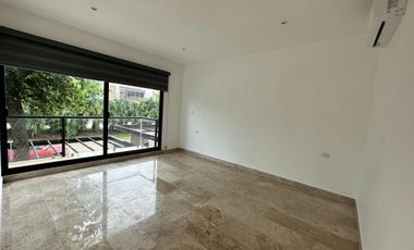 Casa con dos terrazas planta baja y rooftop, alberca privada, venta, Huayacan Cancun.