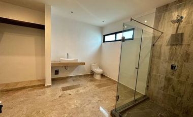 Casa con dos terrazas planta baja y rooftop, alberca privada, venta, Huayacan Cancun.