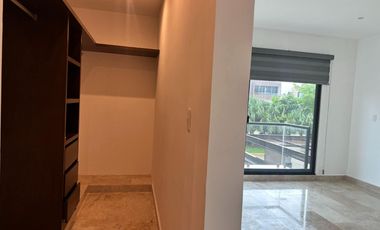 Casa con dos terrazas planta baja y rooftop, alberca privada, venta, Huayacan Cancun.