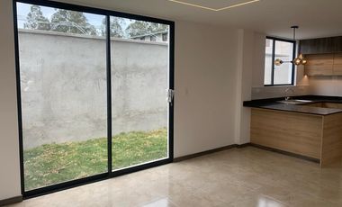 Venta casa Calderon a estrenar cerca del CC Coral, dos plantas