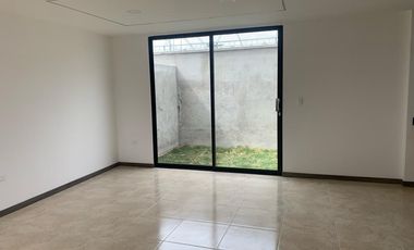 Venta casa Calderon a estrenar cerca del CC Coral, dos plantas