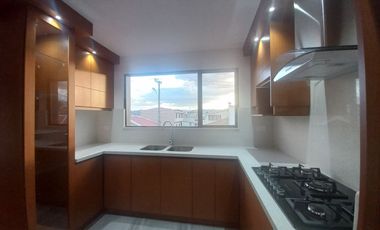 CASA CON 1 LOCAL Y 2 DEPARTAMENTOS EN VENTA POR ESTRENAR SECTOR TOTORACOCHA