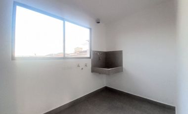 CASA CON 1 LOCAL Y 2 DEPARTAMENTOS EN VENTA POR ESTRENAR SECTOR TOTORACOCHA