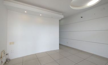 Oficina en arriendo en Alto Prado.