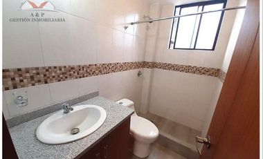 SE VENDE LINDA CASA SECTOR CONOCOTO - VALLE DE LOS CHILLOS