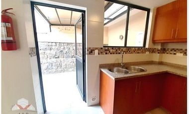 SE VENDE LINDA CASA SECTOR CONOCOTO - VALLE DE LOS CHILLOS