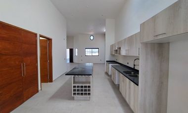Casa de una planta, 2 recámaras, lote 300 m2, Magnolia, San Miguel de Allende