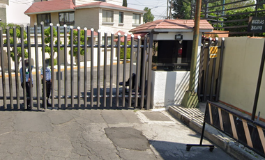 GRAN OPORTUNIDAD  CASA  ADJUDICADA DE REMATE BANCARIO EN SANTA MARIA TEPEPAN,CDMX