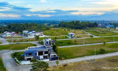 West Highlands Subdivision Pre-selling House | Platinum