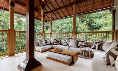Luxurious Jungle Retreat Exquisite Villa for Lease in Ubud