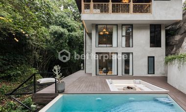 Luxurious Jungle Retreat Exquisite Villa for Lease in Ubud