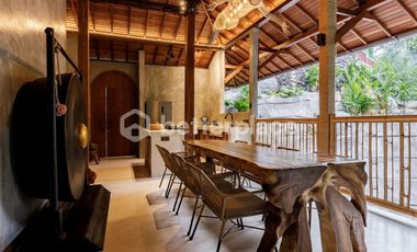 Luxurious Jungle Retreat Exquisite Villa for Lease in Ubud