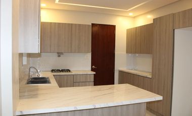 4 BEDROOMS HOUSE AND LOT FOR SALE IN SAN FERNANDO, ANGELES CITY PAMPANGA