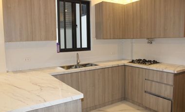 4 BEDROOMS HOUSE AND LOT FOR SALE IN SAN FERNANDO, ANGELES CITY PAMPANGA