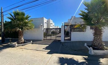 Venta Hermosa Casa El Quisco, Condominio Sol del Pacifico