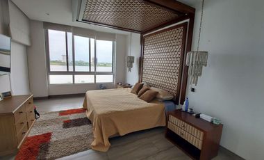 Samborondon, Se renta hermoso departamento 3 dormitorios amoblado con vista al rio