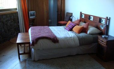 Casa Orilla de Lago con piscina, Capacidad para 12 personas