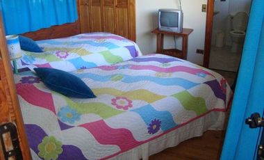 Casa Orilla de Lago con piscina, Capacidad para 12 personas