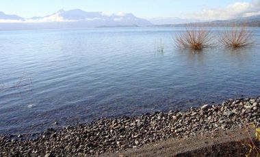 Casa Orilla de Lago con piscina, Capacidad para 12 personas