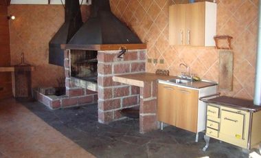 Casa Orilla de Lago con piscina, Capacidad para 12 personas