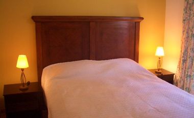 Casa Orilla de Lago con piscina, Capacidad para 12 personas