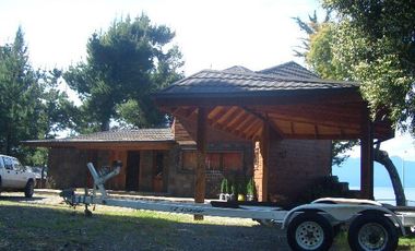 Casa Orilla de Lago con piscina, Capacidad para 12 personas