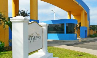 SE VENDE AMPLIA CASA EN URBANIZACION MANTA BEACH
