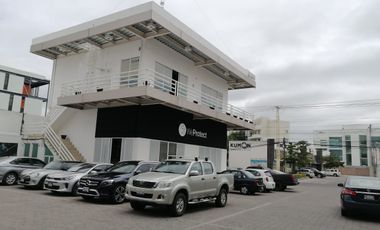 VENTA LOCAL COMERCIAL EN PLAZA MISIONES, JURIQUILLA.