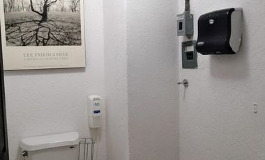 VENTA LOCAL COMERCIAL EN PLAZA MISIONES, JURIQUILLA.