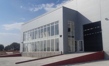 NAVE INDUSTRIAL  RENTADA EN VENTA 1,800m2