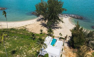 Elegant and comfortable pool villa for Sale at Cape by Sichon Tesoro, Nakorn Sri Thammarat