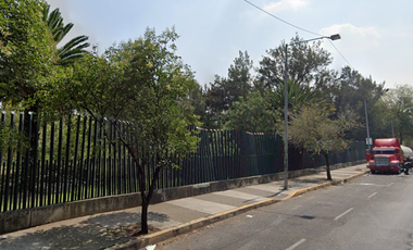 POTENCIAL CASA EN EXCELENTE ZONA, MUY CERCA DEL ZOOLOGICO DE ARAGÓN