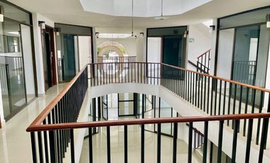 Edificio en venta sobre Avenida Perez Ponce