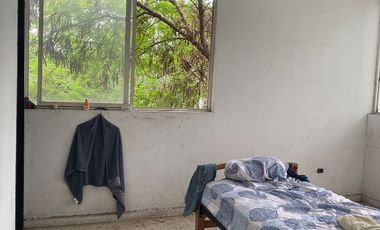 VENTA Bodega 1000 m2  y 385 m2 oficinas   Col. Industrial. NEGOCIABLE