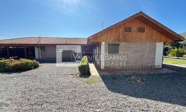 CASA EN VENTA EN CURACAVI