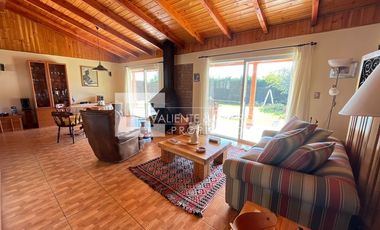 CASA EN VENTA EN CURACAVI