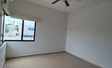 SE RENTA CASA EN PRIVADA Y CON PISCINA